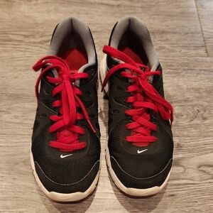 Nike Men's Black and Red Lace-Up Sneakers- Size 9.5